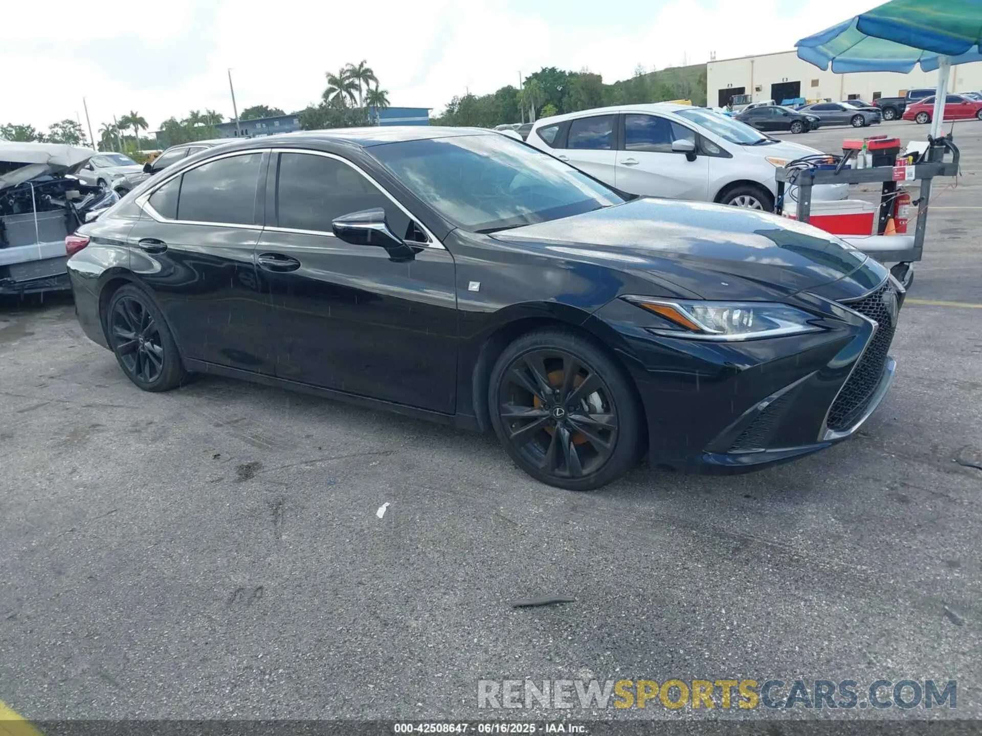 1 Photograph of a damaged car 58AJZ1B16PU154015 LEXUS ES 350 2023