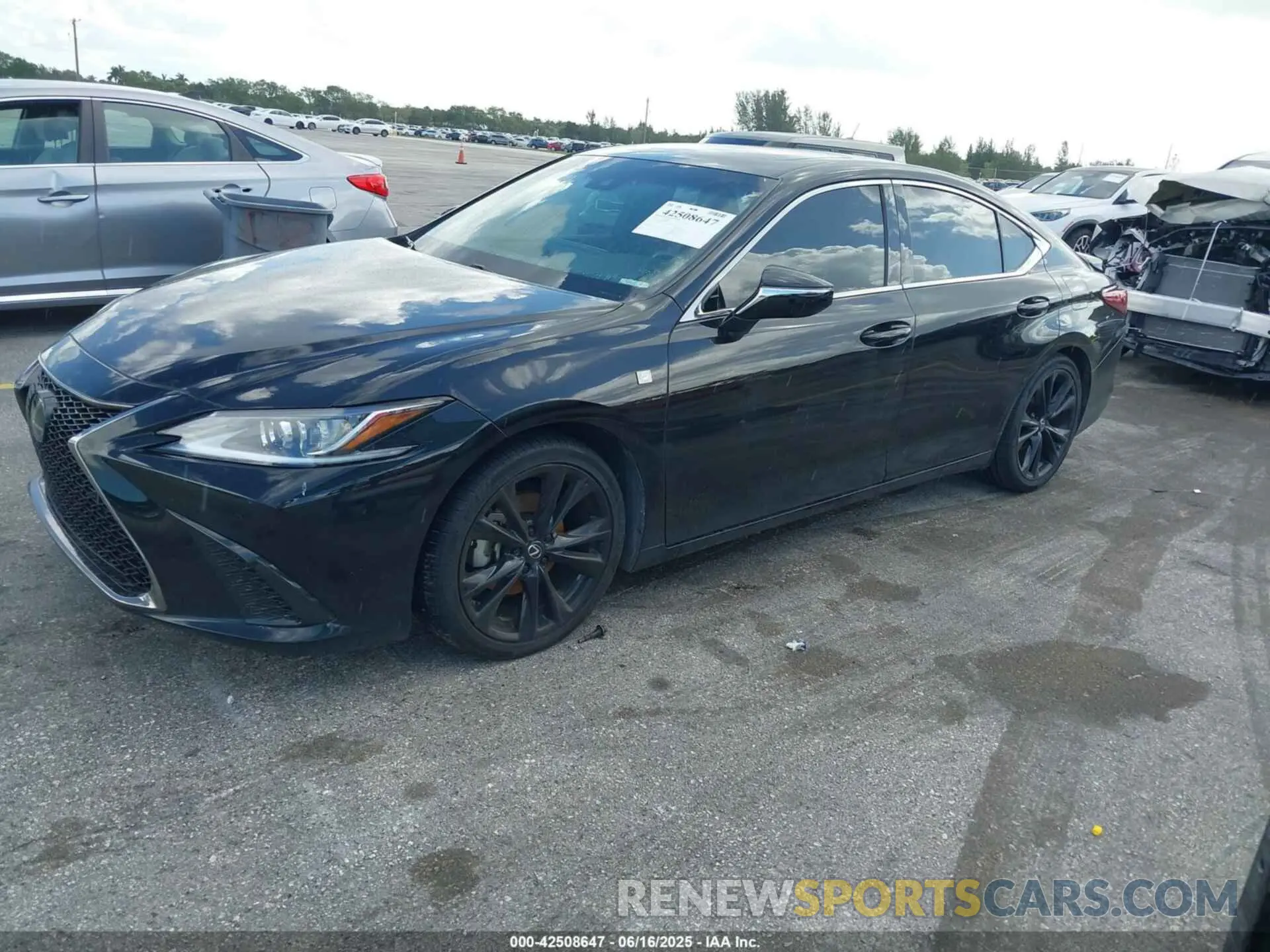 2 Photograph of a damaged car 58AJZ1B16PU154015 LEXUS ES 350 2023