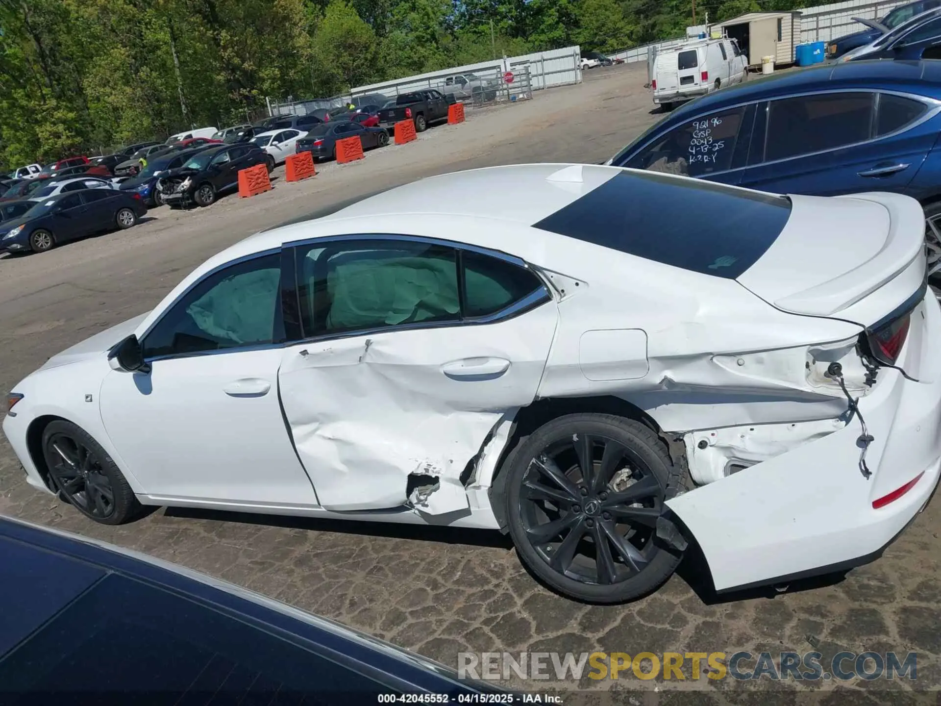 14 Photograph of a damaged car 58AJZ1B18PU142044 LEXUS ES 350 2023