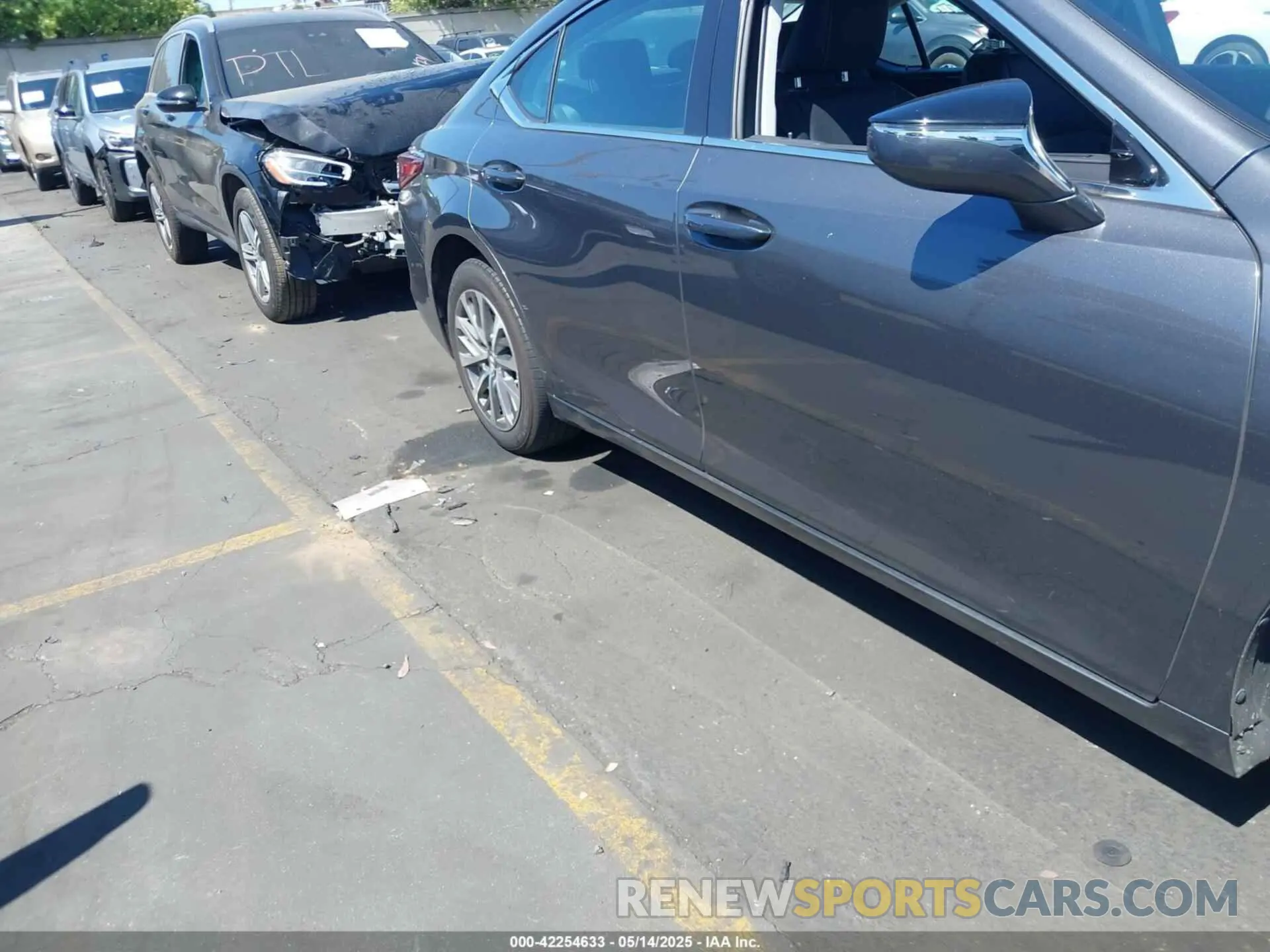 13 Photograph of a damaged car 58ACZ1B10RU161988 LEXUS ES 350 2024