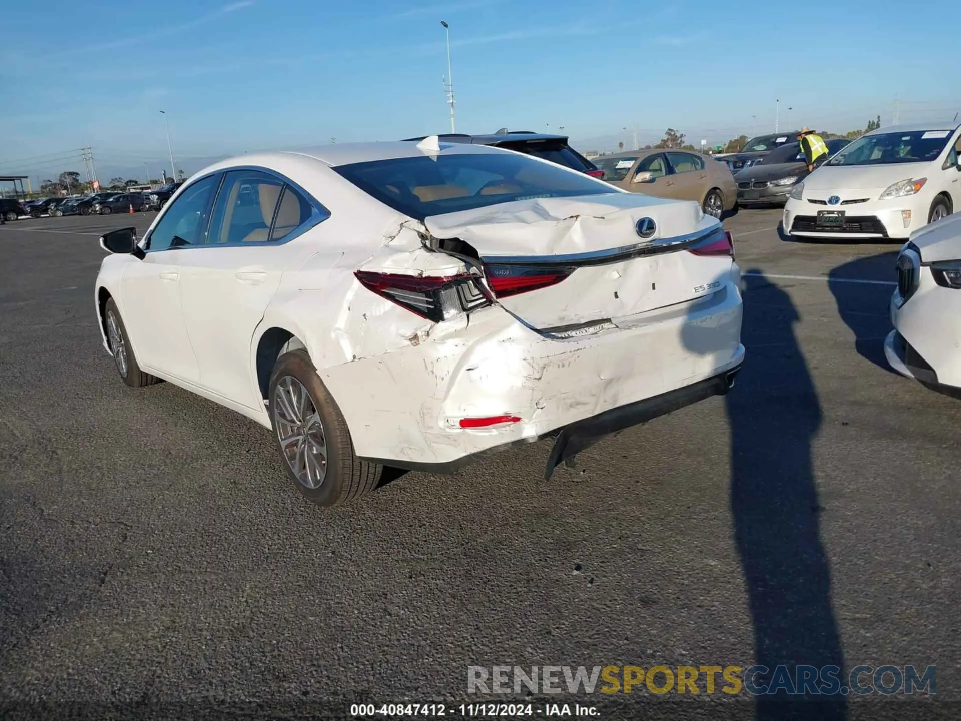 6 Photograph of a damaged car 58ACZ1B15RU161260 LEXUS ES 350 2024