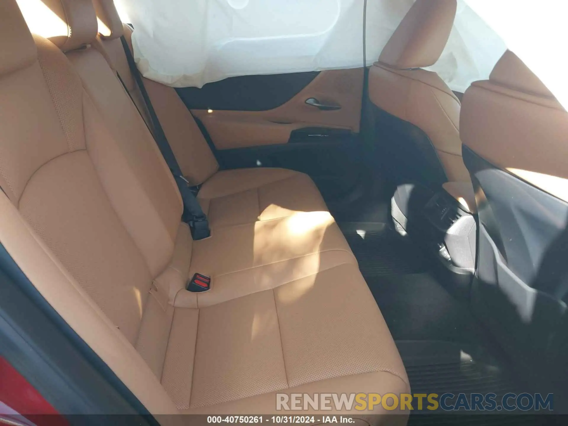 8 Photograph of a damaged car 58ADZ1B10RU169397 LEXUS ES 350 2024
