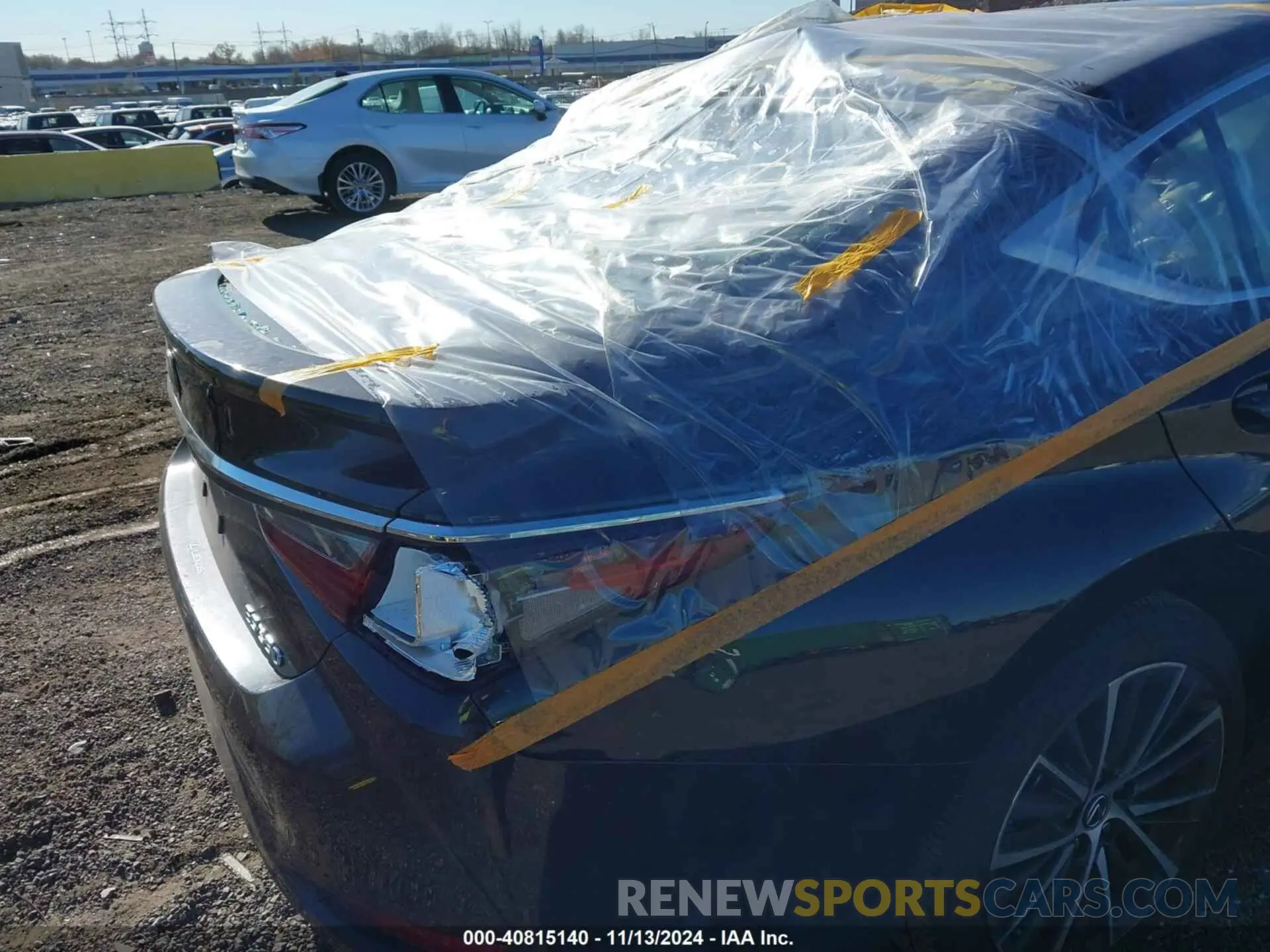 18 Photograph of a damaged car 58ADZ1B10RU172414 LEXUS ES 350 2024