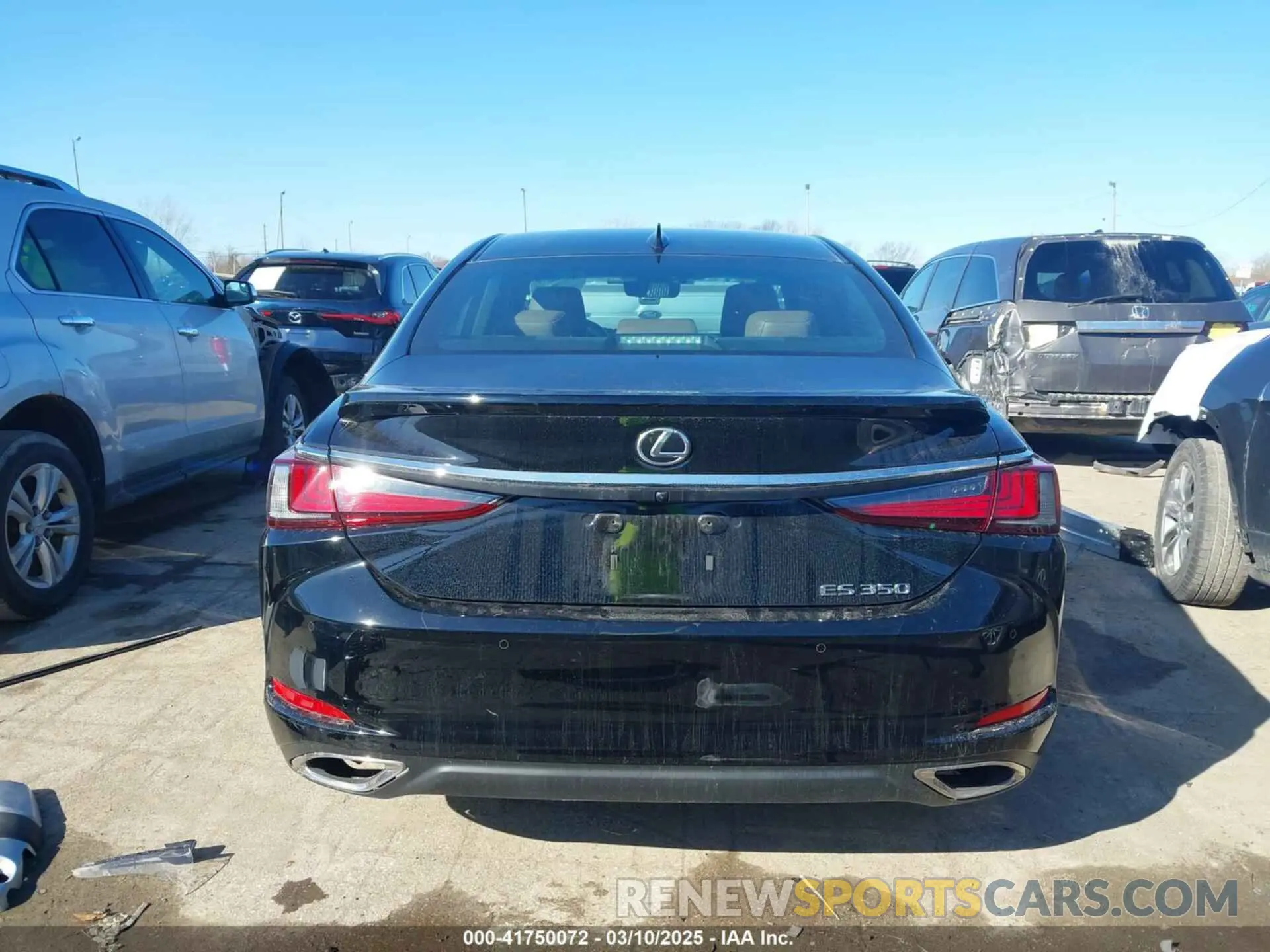 17 Photograph of a damaged car 58ADZ1B11RU176584 LEXUS ES 350 2024