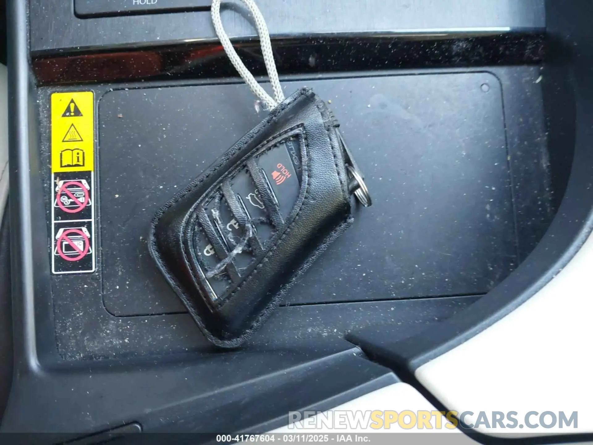 11 Photograph of a damaged car 58ADZ1B11RU182353 LEXUS ES 350 2024