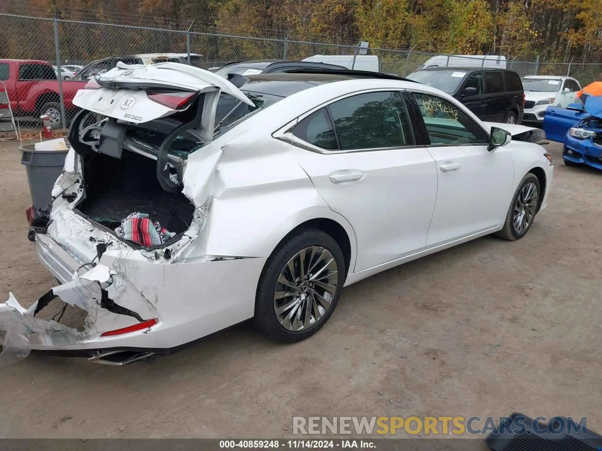 4 Photograph of a damaged car 58AFZ1B18RU161511 LEXUS ES 350 2024