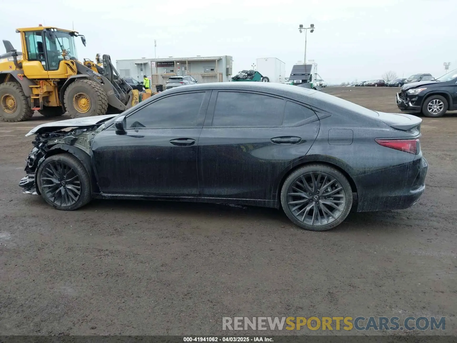 14 Photograph of a damaged car 58AJZ1B17RU177113 LEXUS ES 350 2024