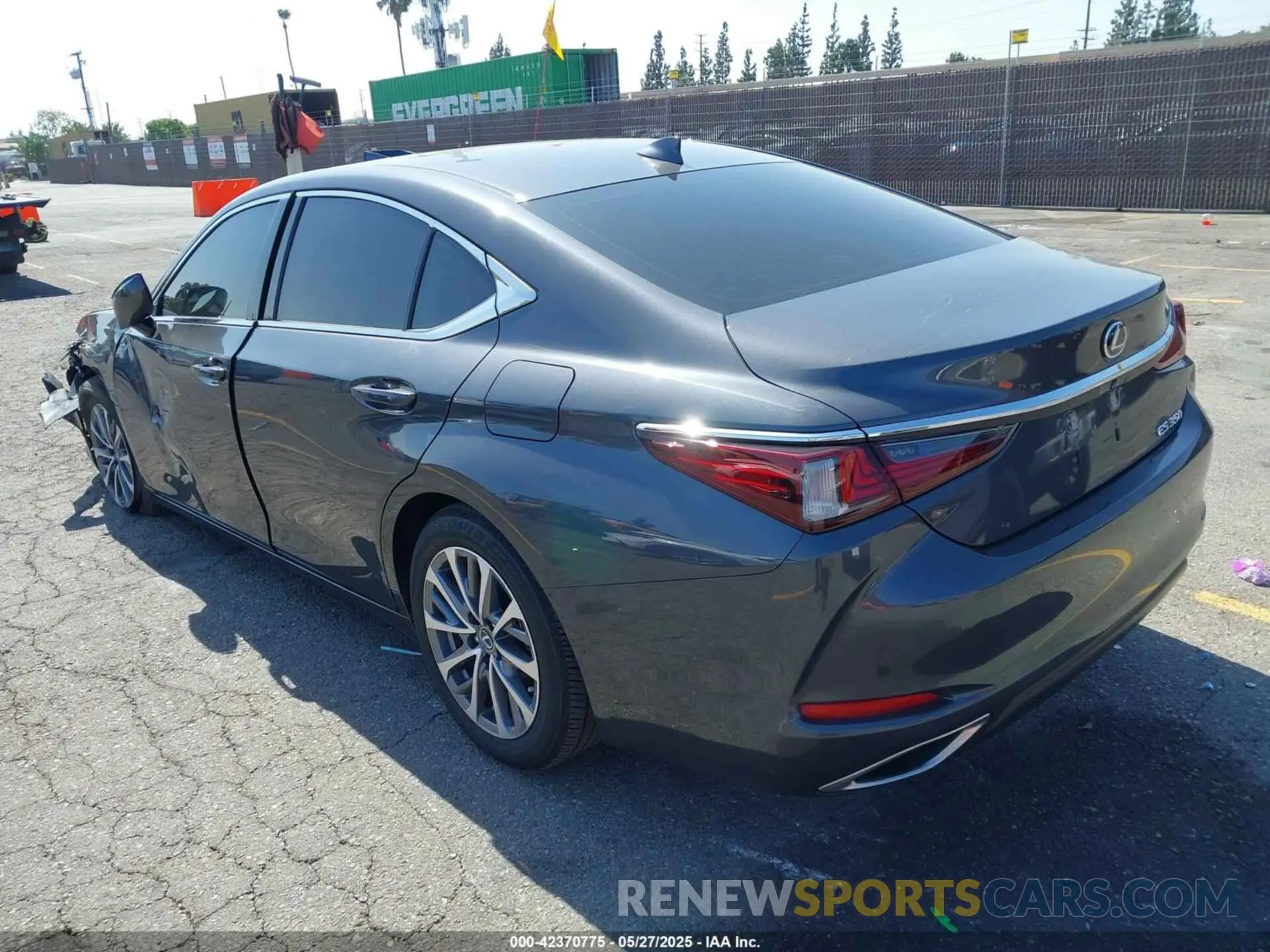3 Photograph of a damaged car 58ACZ1B10SU191871 LEXUS ES 350 2025