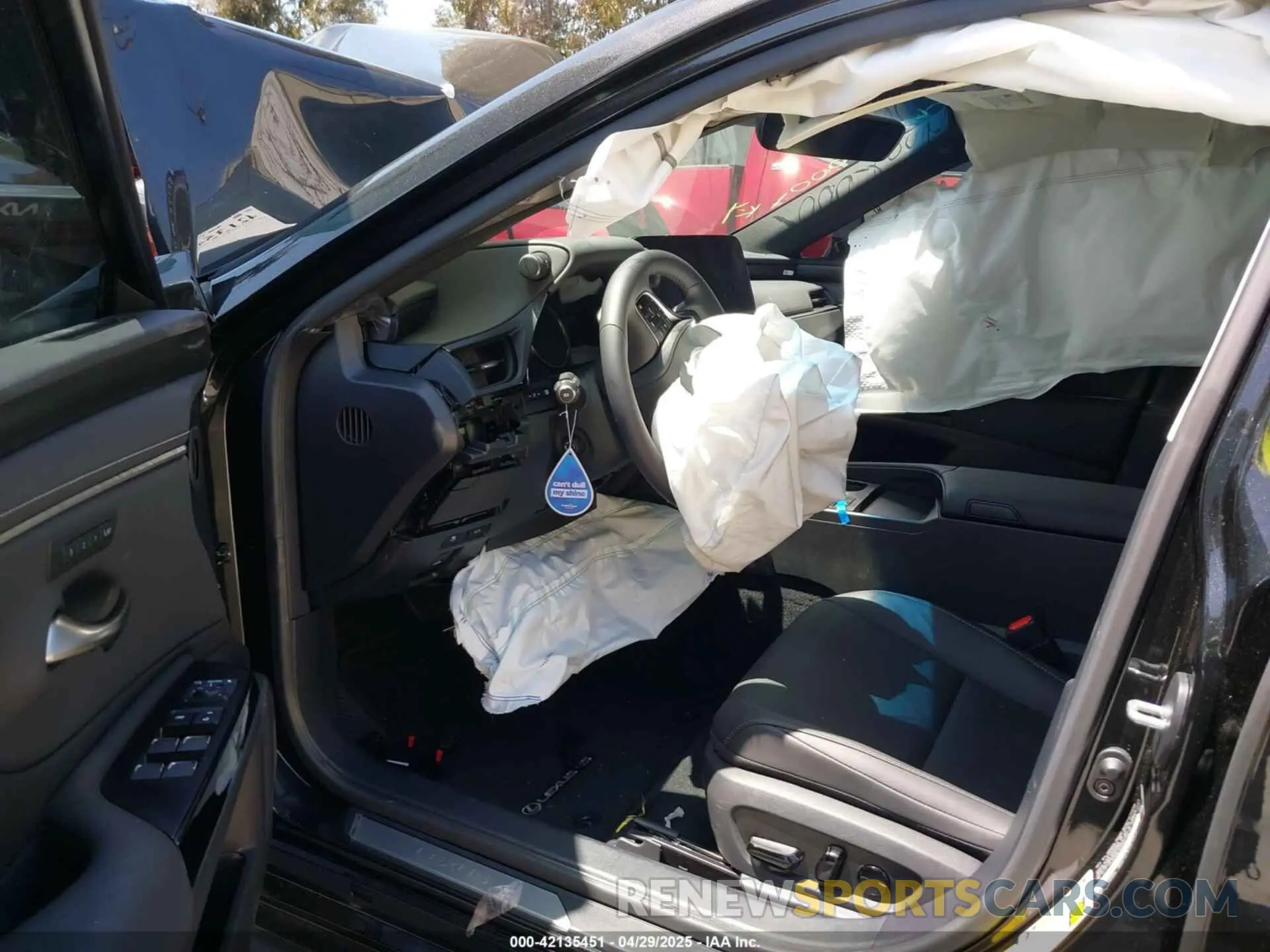18 Photograph of a damaged car 58ADZ1B11SU197487 LEXUS ES 350 2025