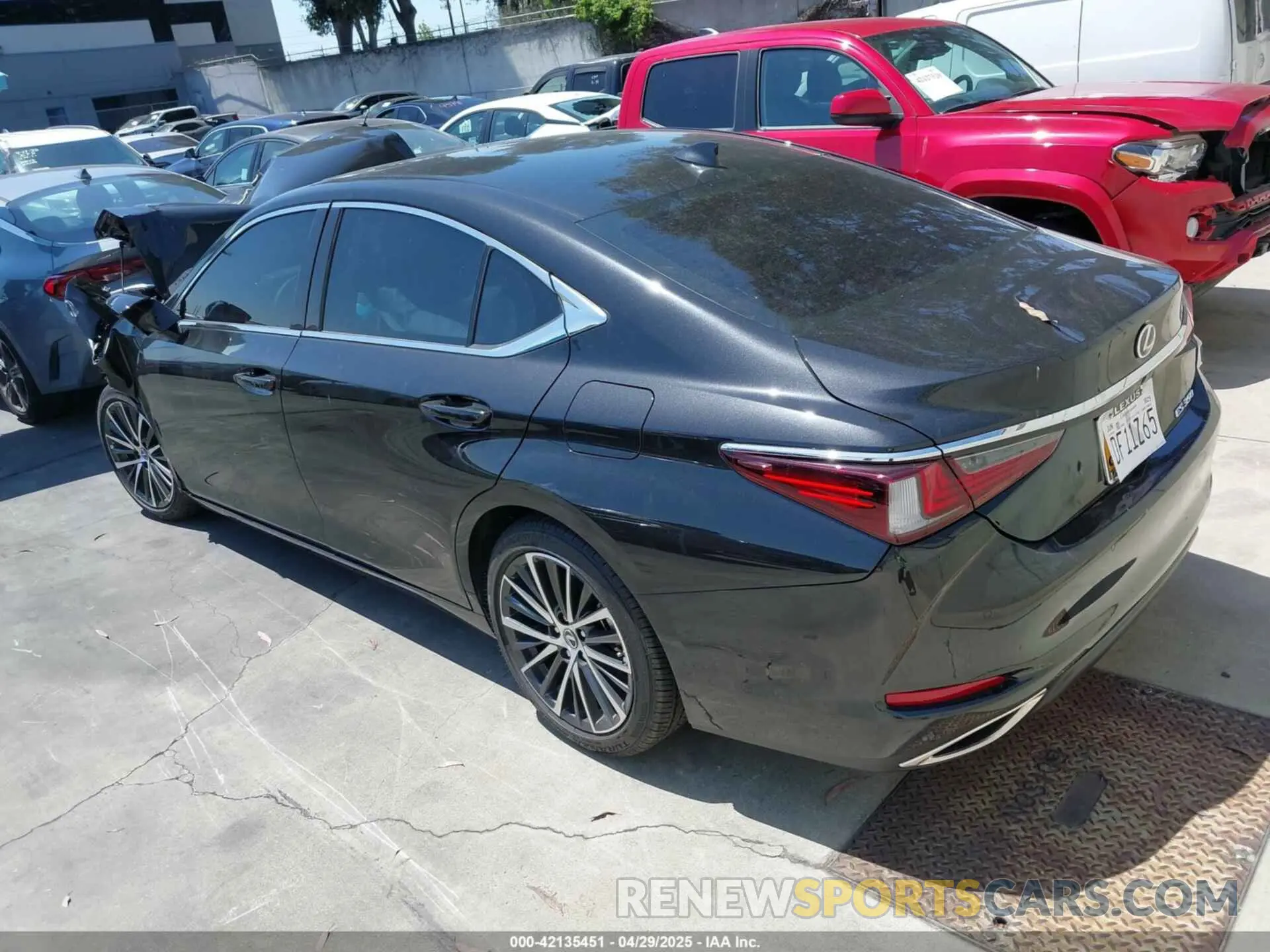 3 Photograph of a damaged car 58ADZ1B11SU197487 LEXUS ES 350 2025
