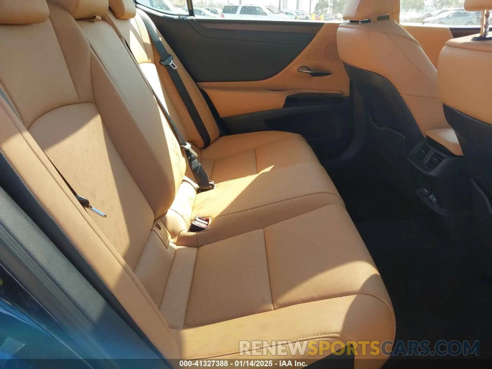 8 Photograph of a damaged car 58ADZ1B17SU185036 LEXUS ES 350 2025