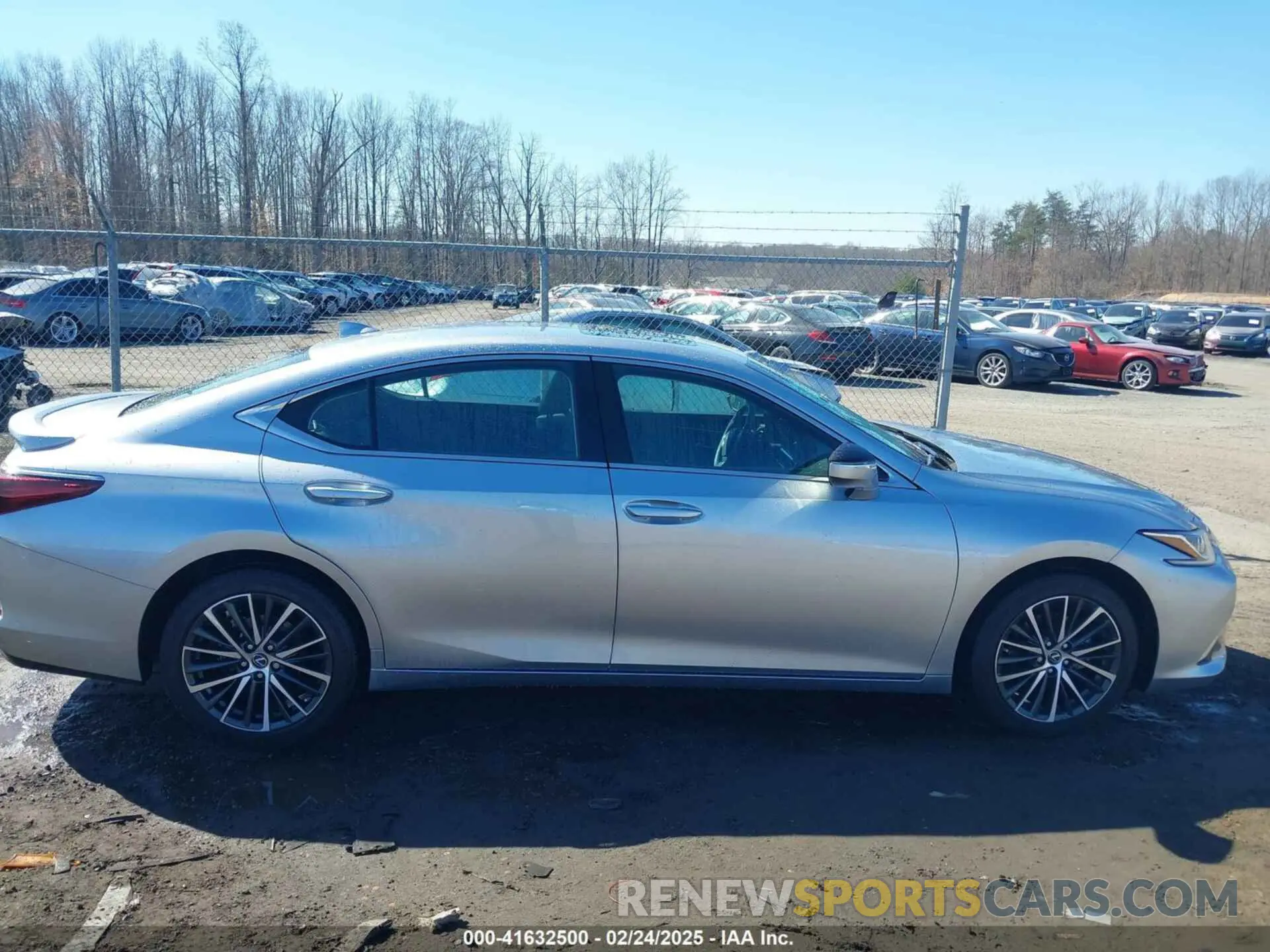 14 Photograph of a damaged car 58ADZ1B1XSU185483 LEXUS ES 350 2025