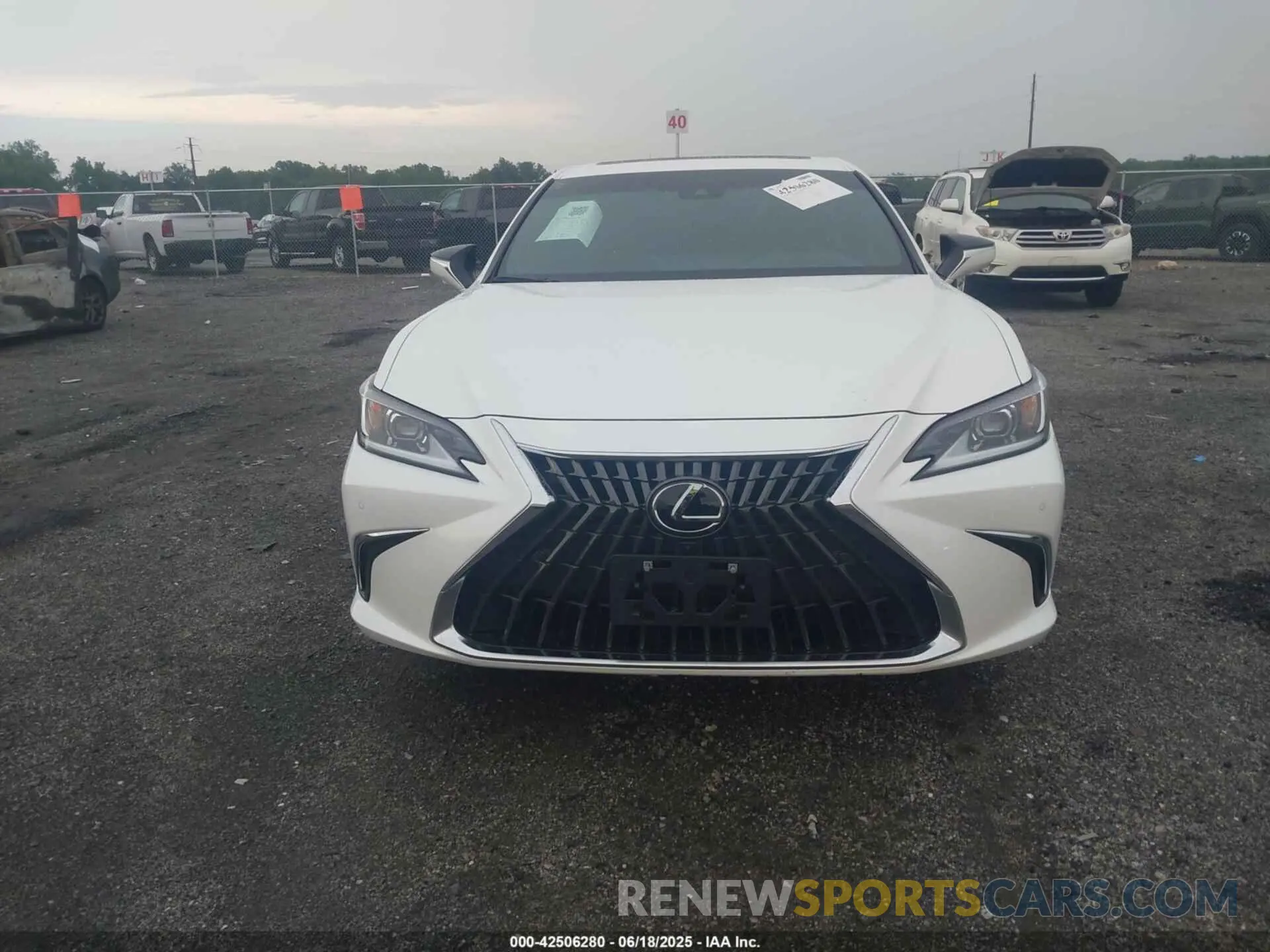12 Photograph of a damaged car 58AEZ1B18SU192999 LEXUS ES 350 2025