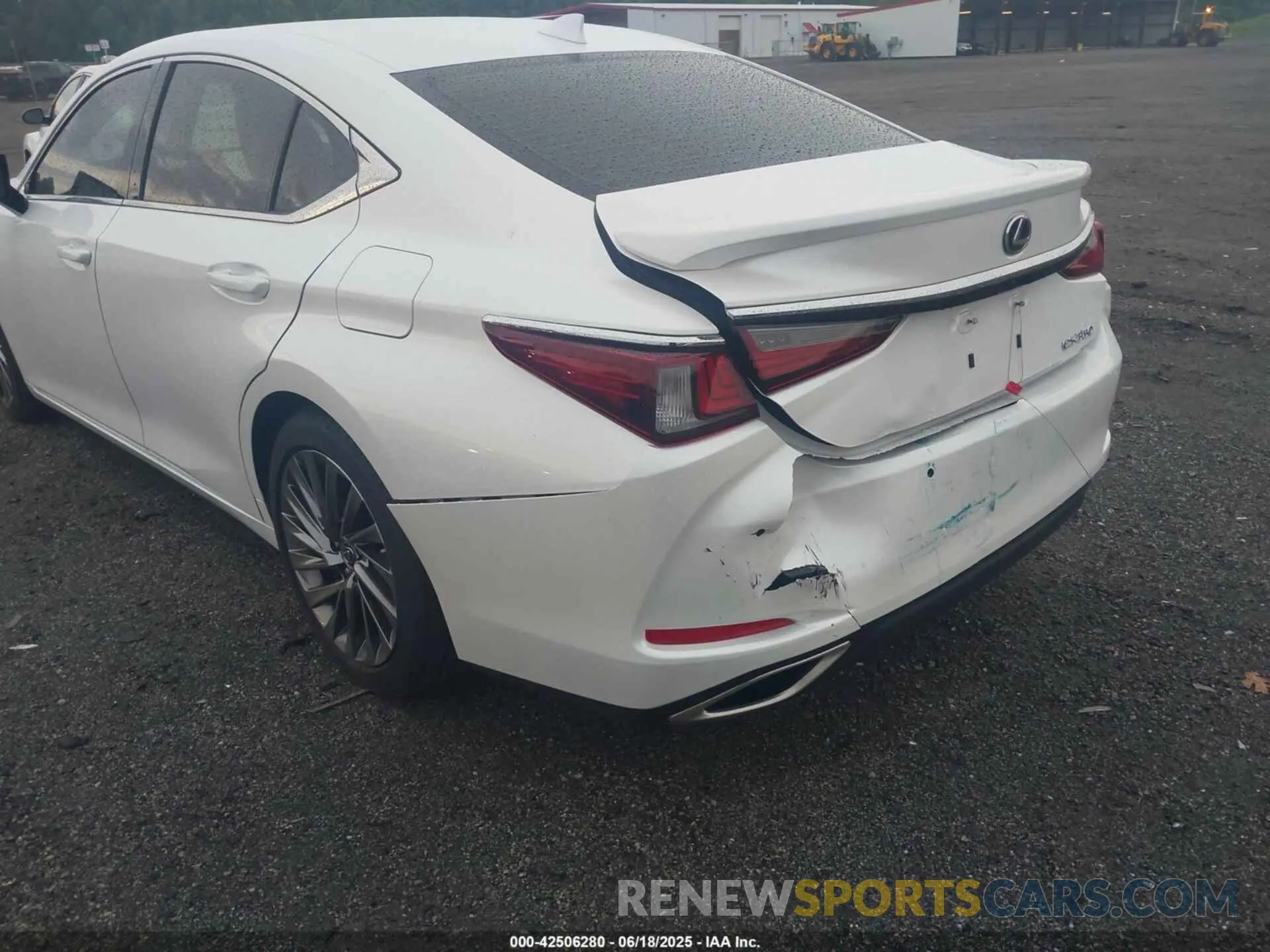 6 Photograph of a damaged car 58AEZ1B18SU192999 LEXUS ES 350 2025