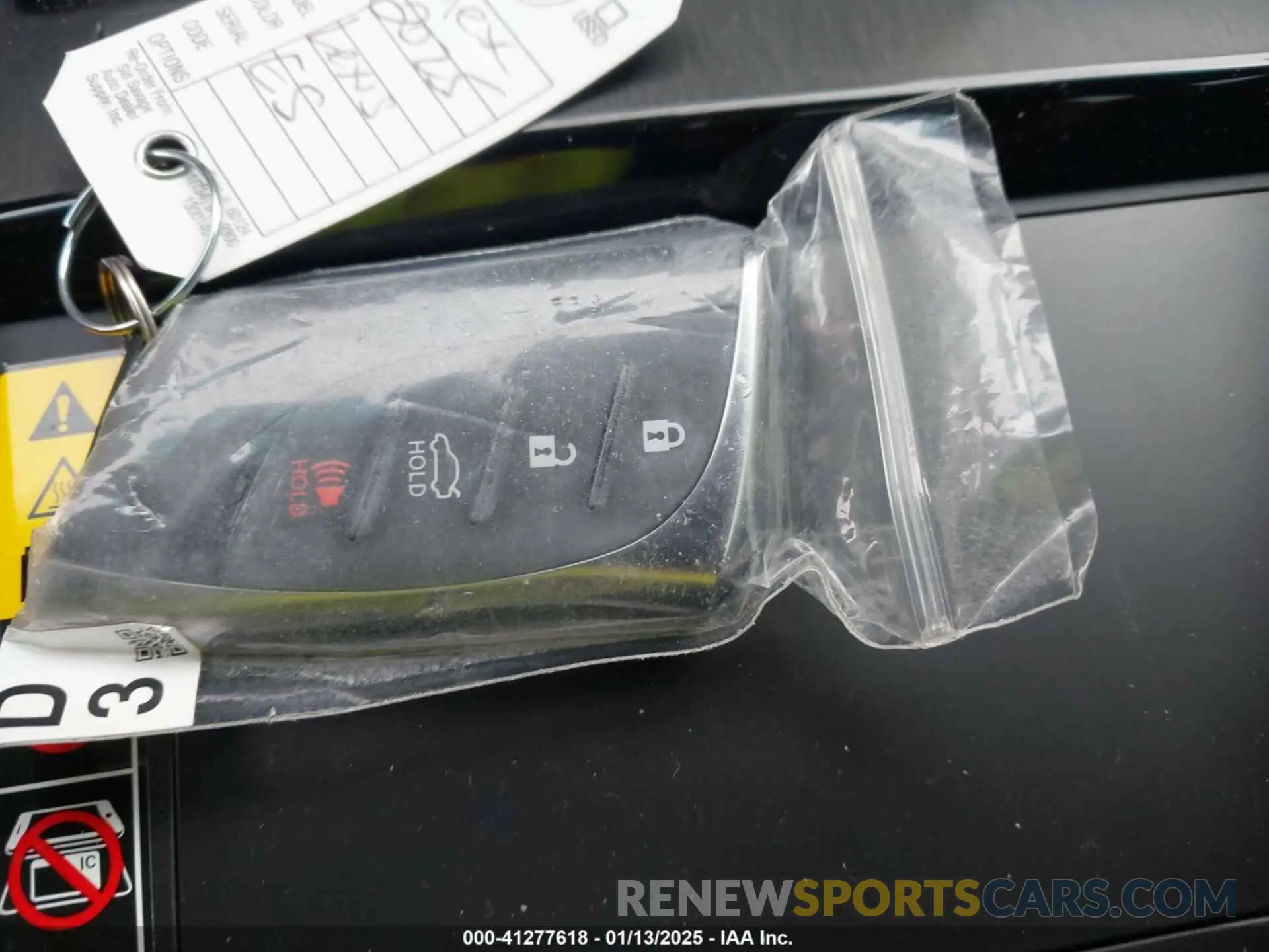 11 Photograph of a damaged car 58AJZ1B10SU193062 LEXUS ES 350 2025