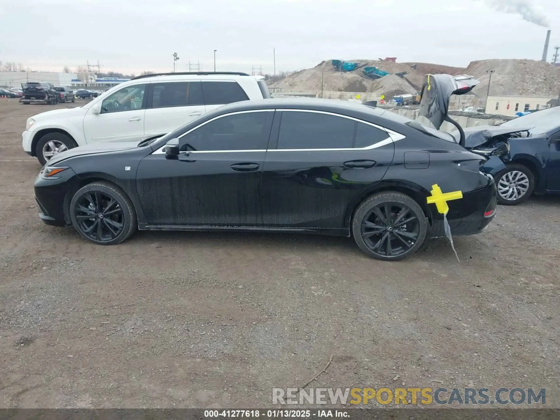 14 Photograph of a damaged car 58AJZ1B10SU193062 LEXUS ES 350 2025