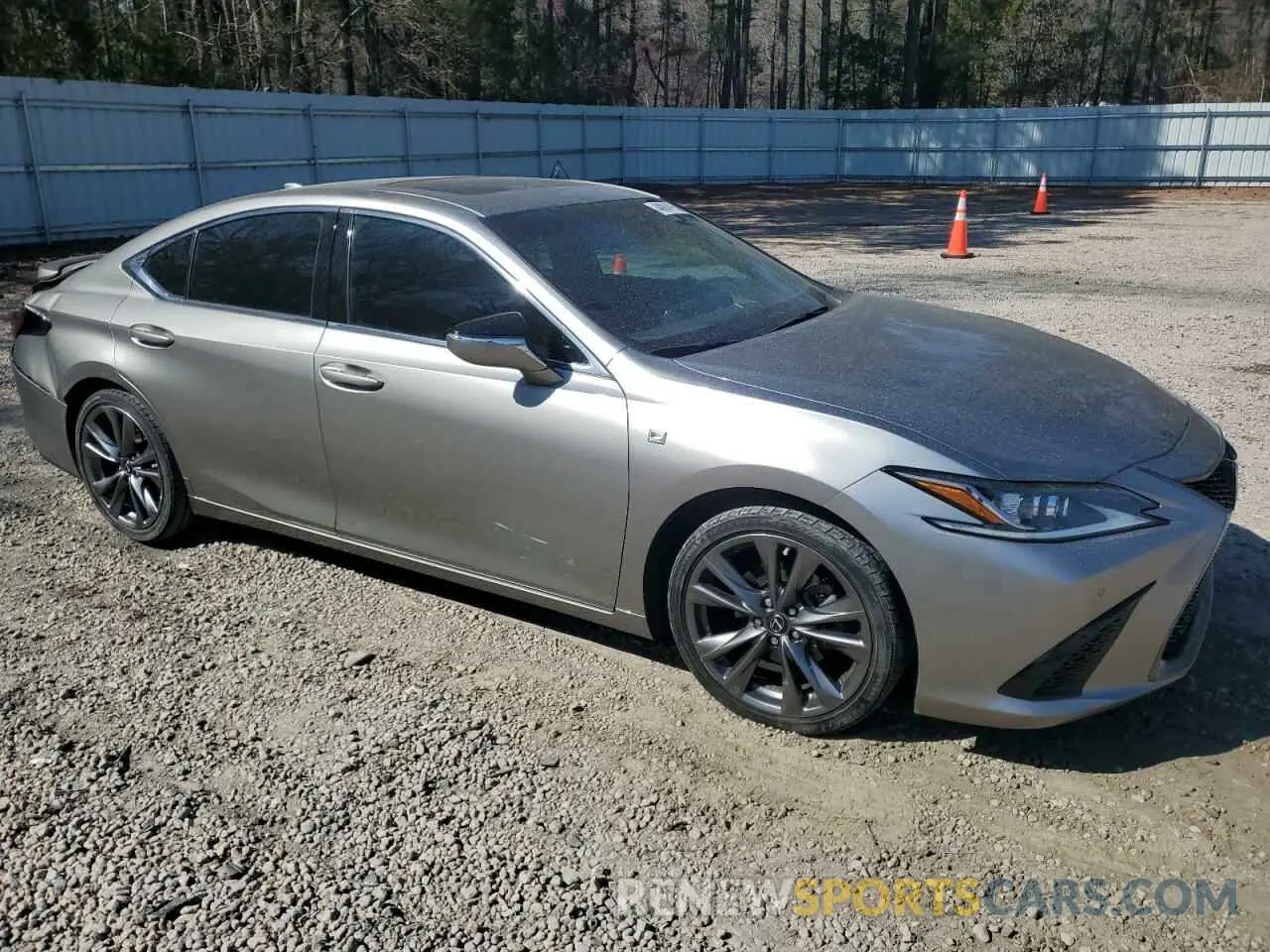 4 Photograph of a damaged car 58AGZ1B16LU066490 LEXUS ES 350 F S 2020