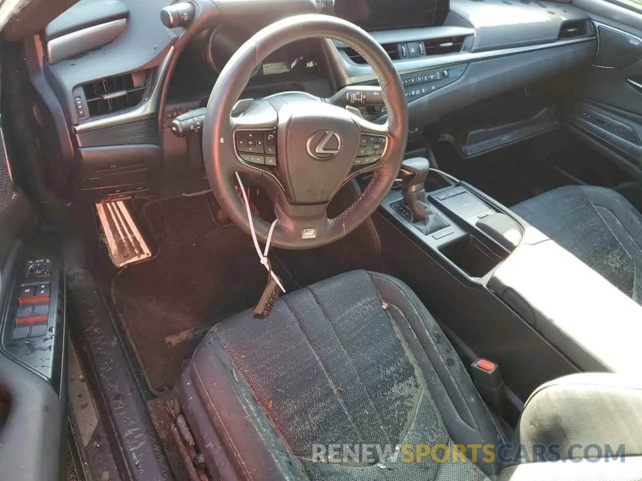 8 Photograph of a damaged car 58AGZ1B16LU066845 LEXUS ES 350 F S 2020