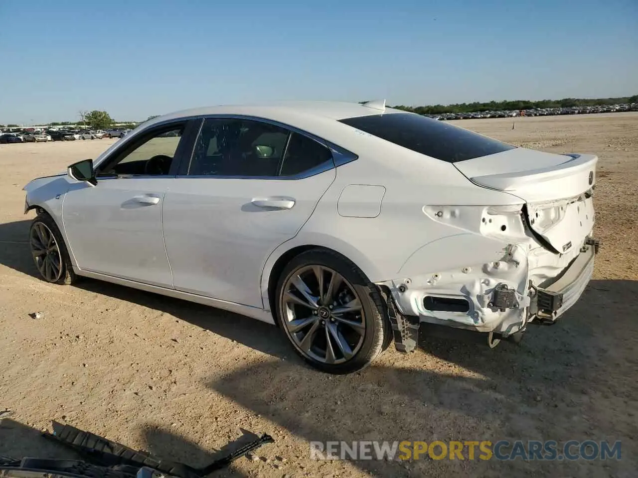 2 Photograph of a damaged car 58AGZ1B16LU075657 LEXUS ES 350 F S 2020