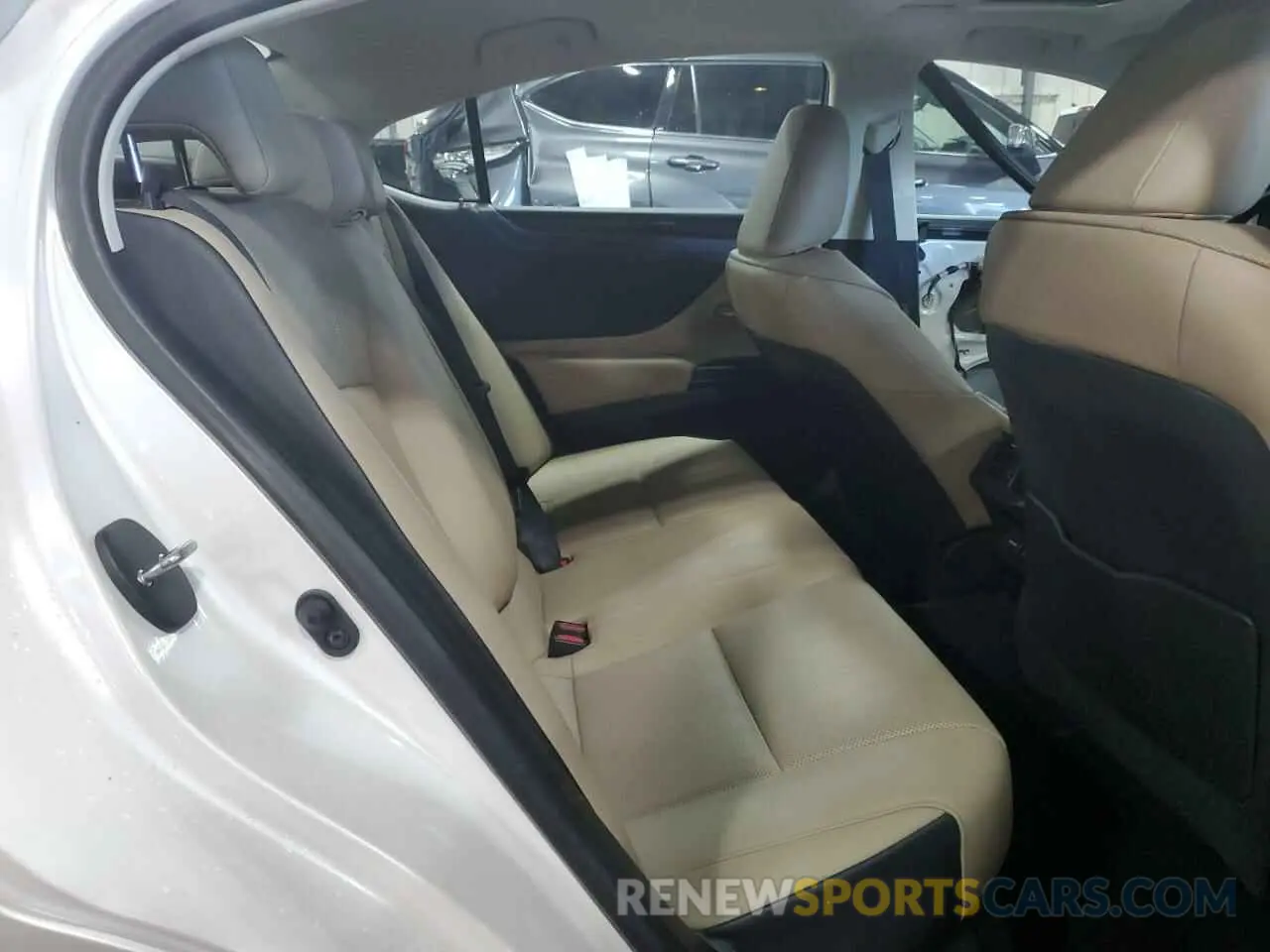 10 Photograph of a damaged car 58AC11D14MU007040 LEXUS ES250 2021