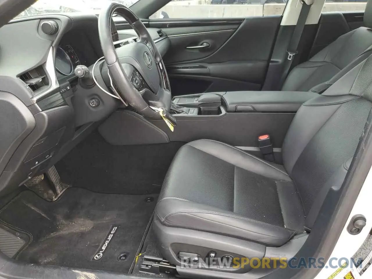 7 Photograph of a damaged car 58AD11D13MU001458 LEXUS ES250 2021