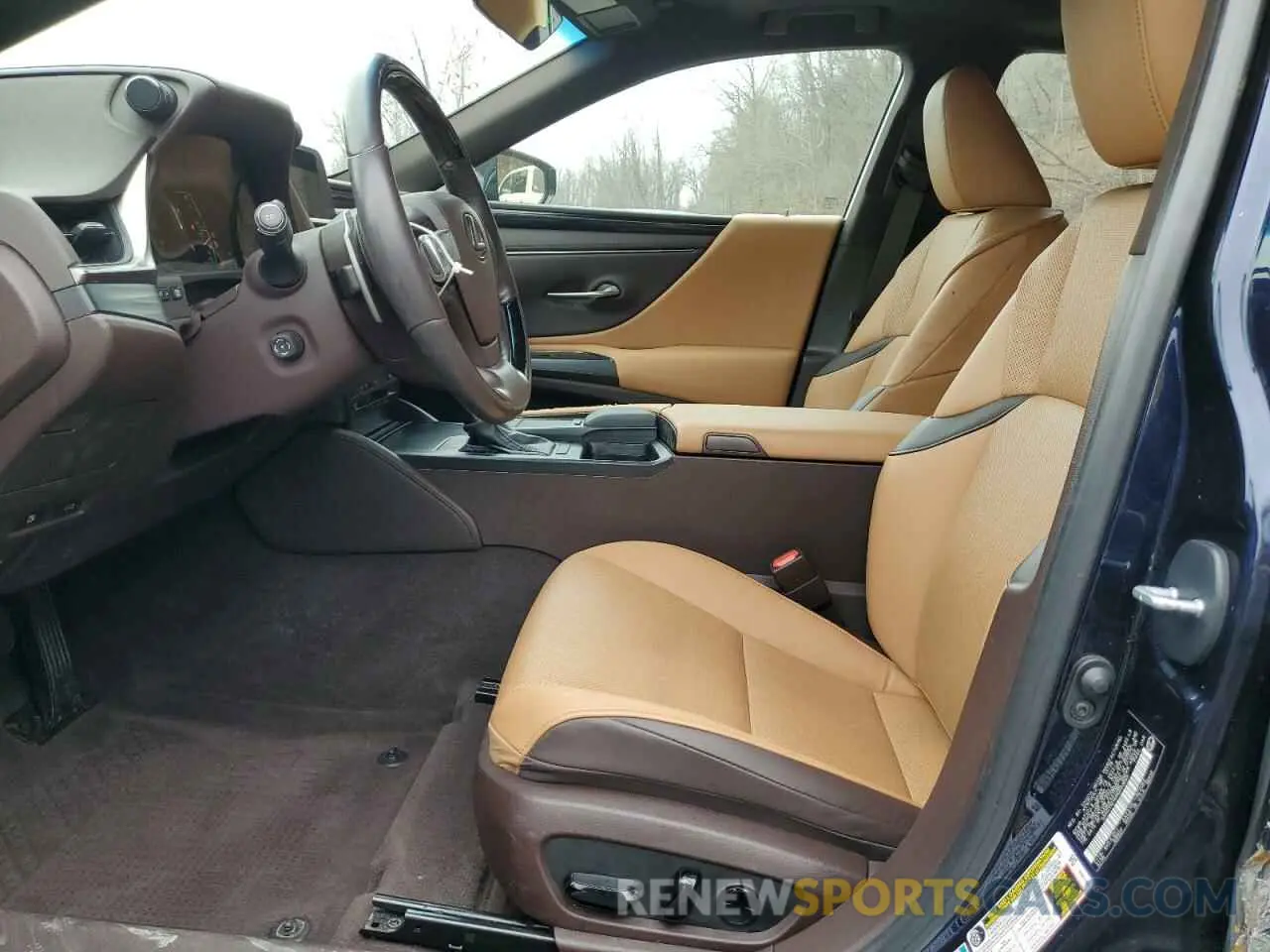 7 Photograph of a damaged car 58AD11D14MU003669 LEXUS ES250 2021