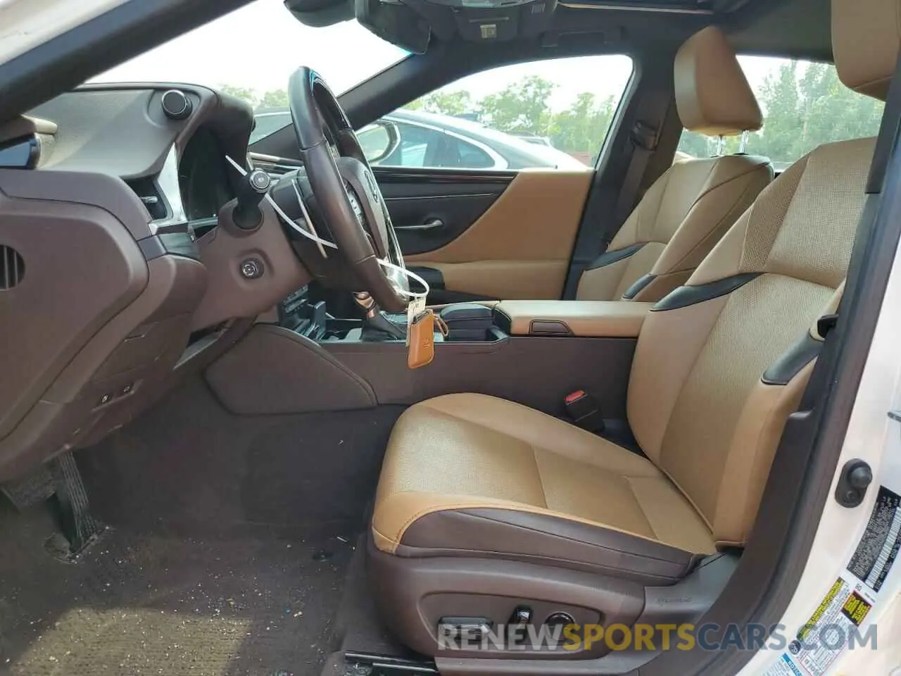 7 Photograph of a damaged car 58AD11D17MU006680 LEXUS ES250 2021
