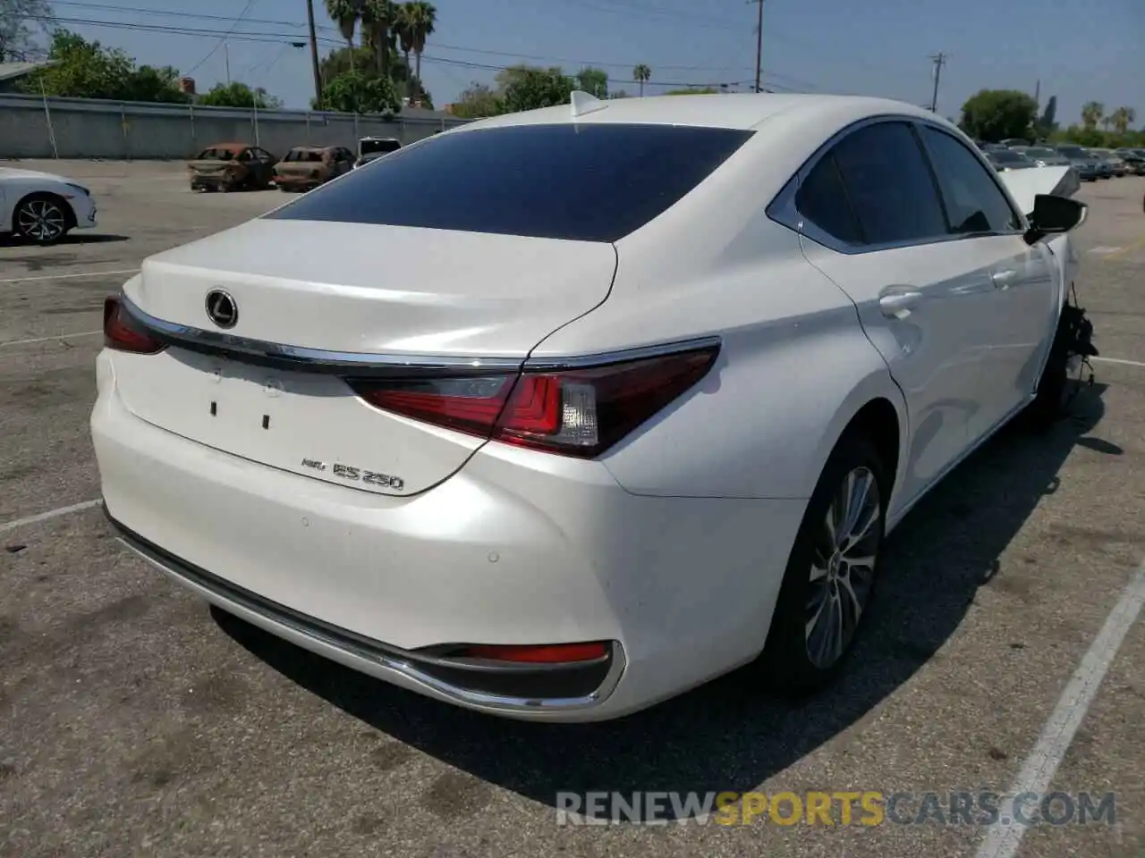 4 Photograph of a damaged car 58AD11D19MU003098 LEXUS ES250 2021