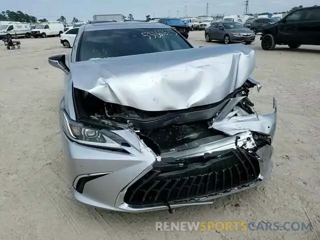 11 Photograph of a damaged car 58AD11D1XRU013033 LEXUS ES250 2024