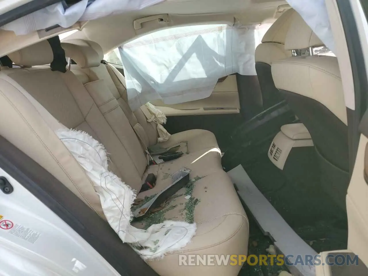 10 Photograph of a damaged car JTHBW1GG1J2194431 LEXUS ES300 2018