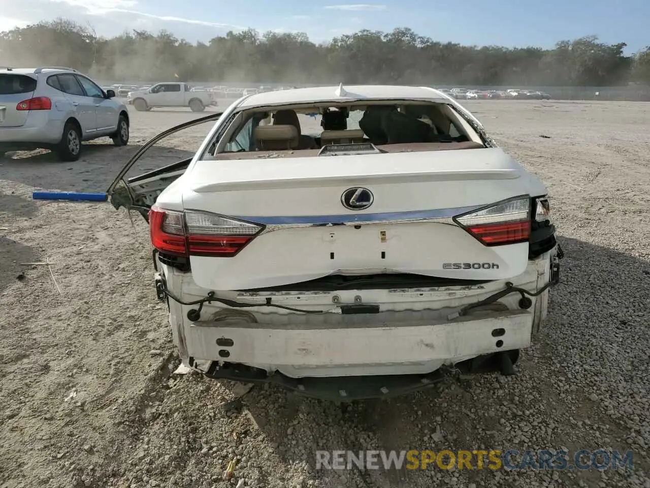 6 Photograph of a damaged car JTHBW1GG1J2194431 LEXUS ES300 2018