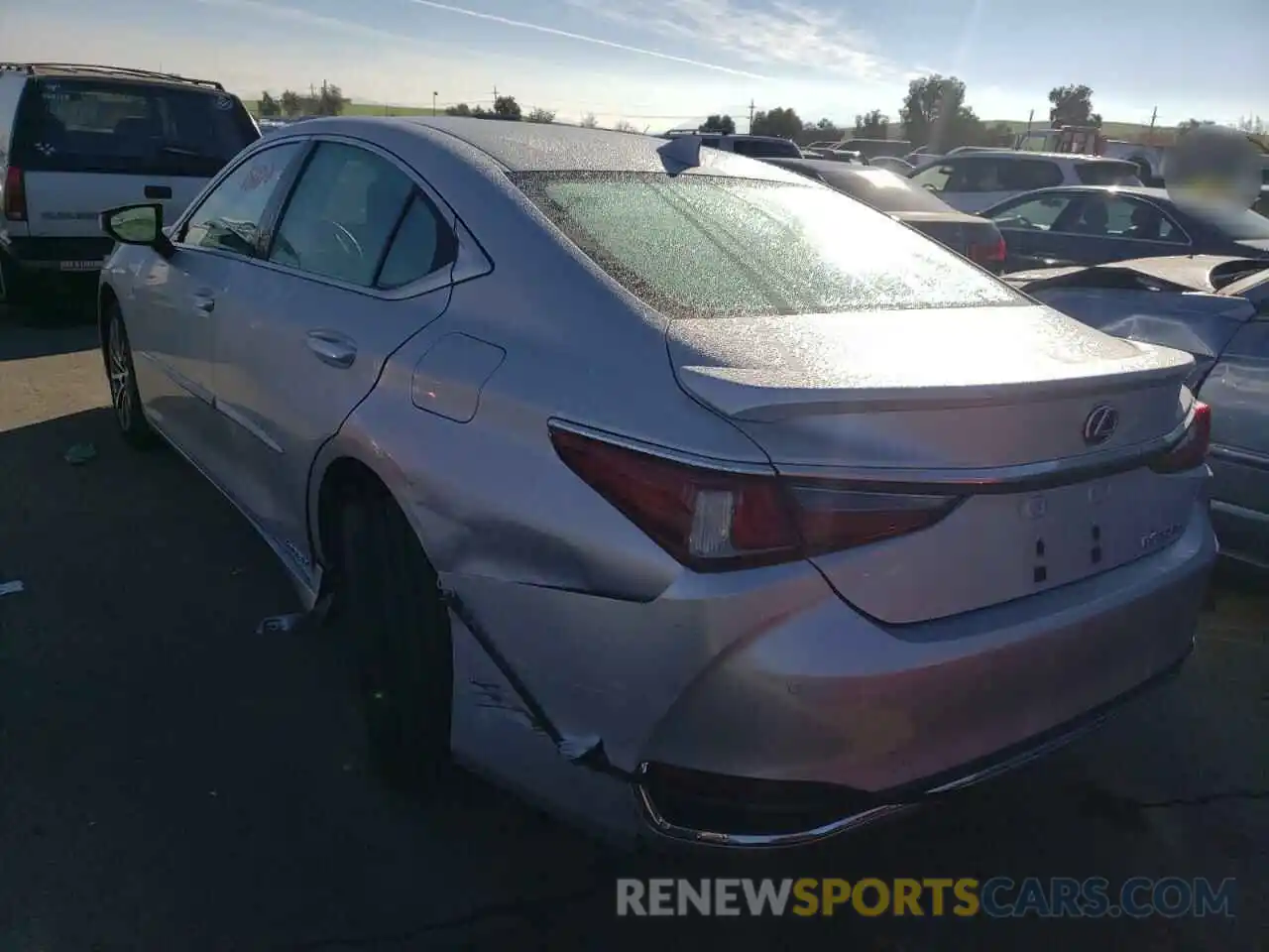 3 Photograph of a damaged car 58AB21B12KU002489 LEXUS ES300 2019