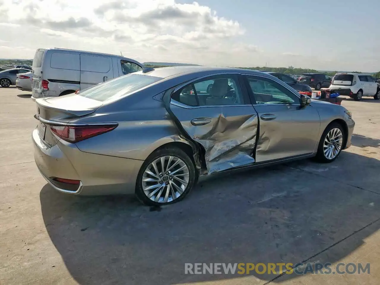 3 Photograph of a damaged car 58AB21B12KU003920 LEXUS ES300 2019