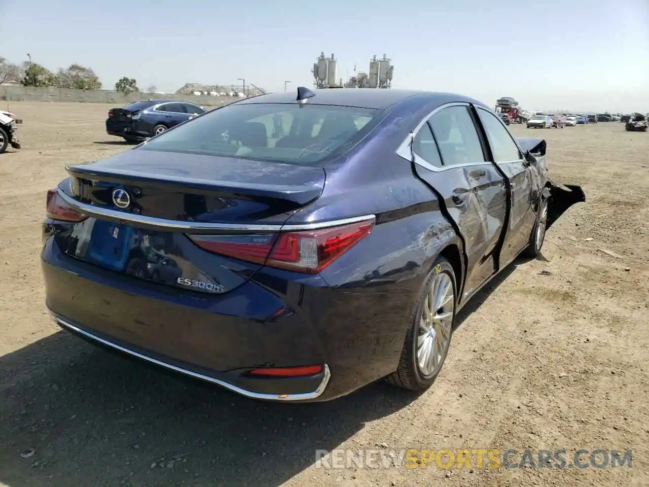 4 Photograph of a damaged car 58AB21B13KU001545 LEXUS ES300 2019