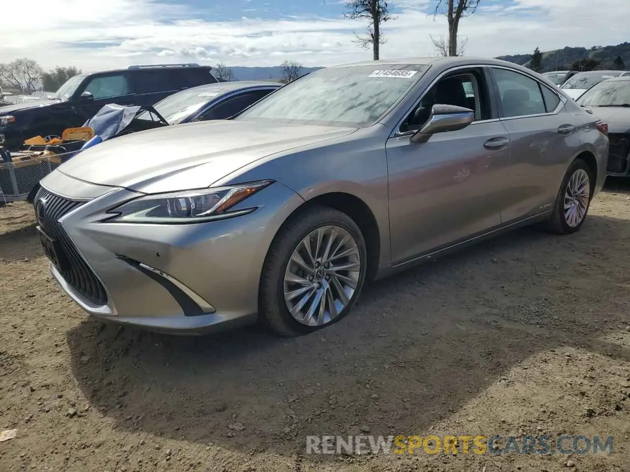 1 Photograph of a damaged car 58AB21B14KU004230 LEXUS ES300 2019