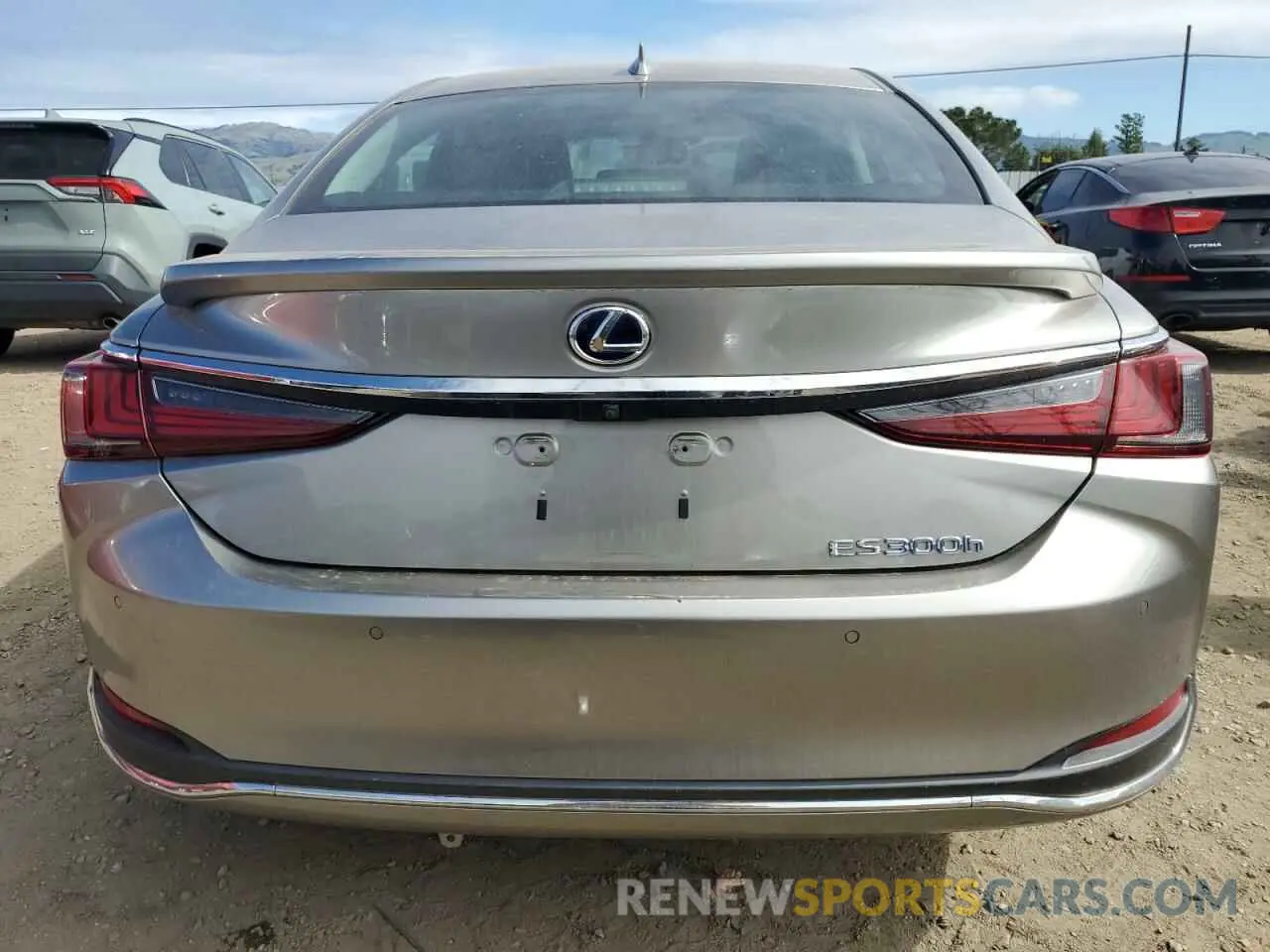 6 Photograph of a damaged car 58AB21B14KU004230 LEXUS ES300 2019