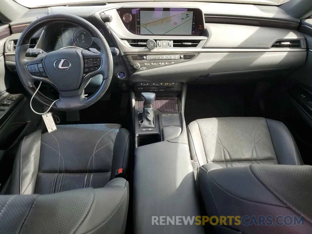 8 Photograph of a damaged car 58AB21B14KU004230 LEXUS ES300 2019