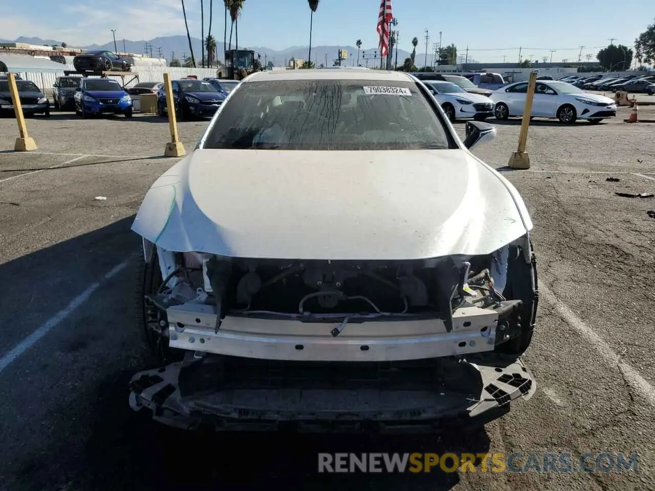 5 Photograph of a damaged car 58AB21B15KU001353 LEXUS ES300 2019