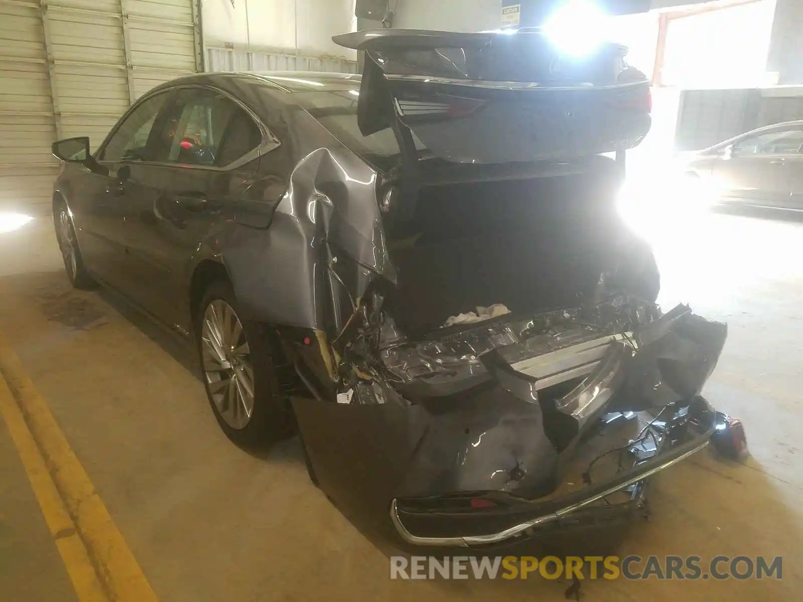 3 Photograph of a damaged car 58AB21B15KU001661 LEXUS ES300 2019