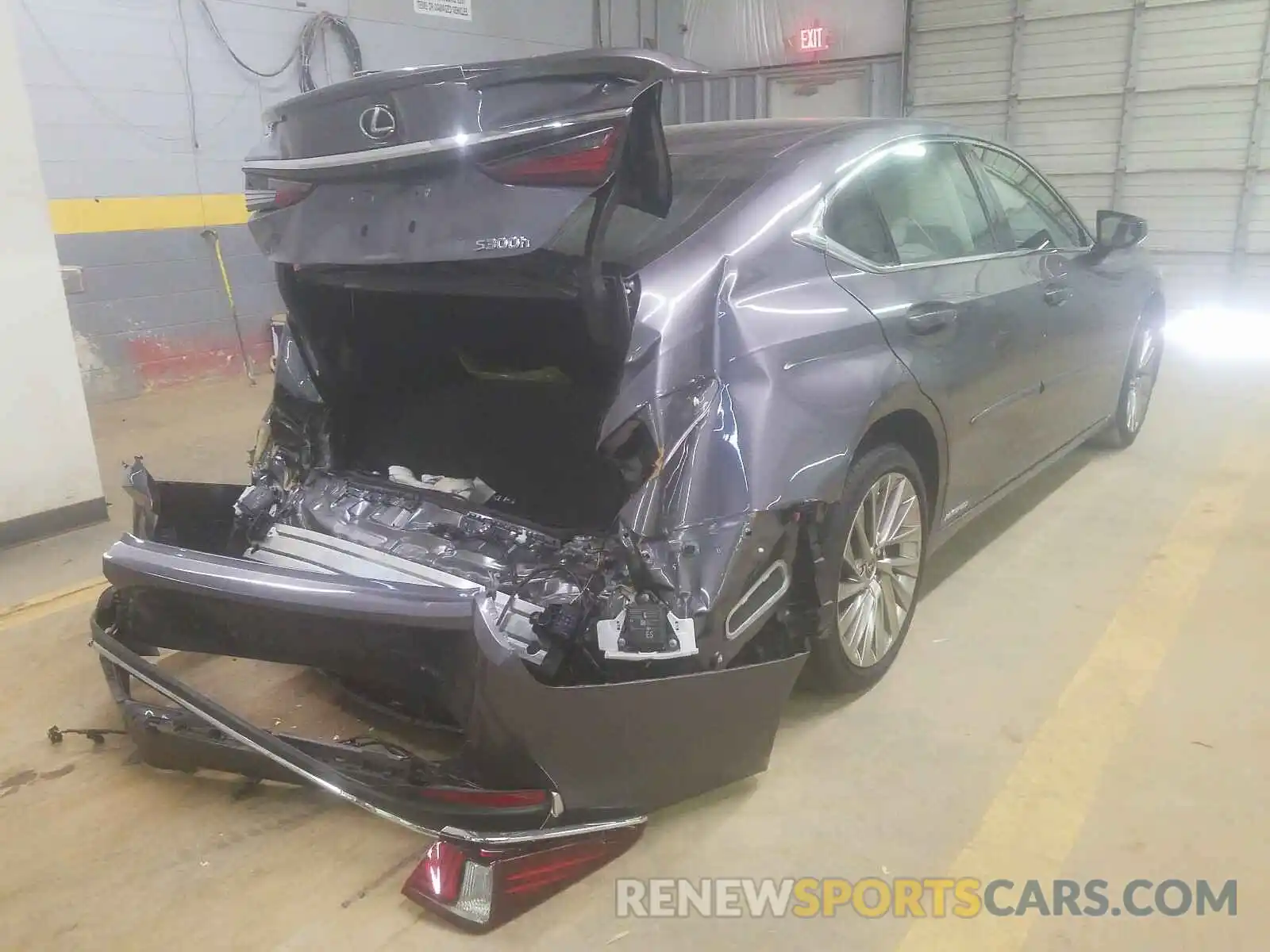 9 Photograph of a damaged car 58AB21B15KU001661 LEXUS ES300 2019