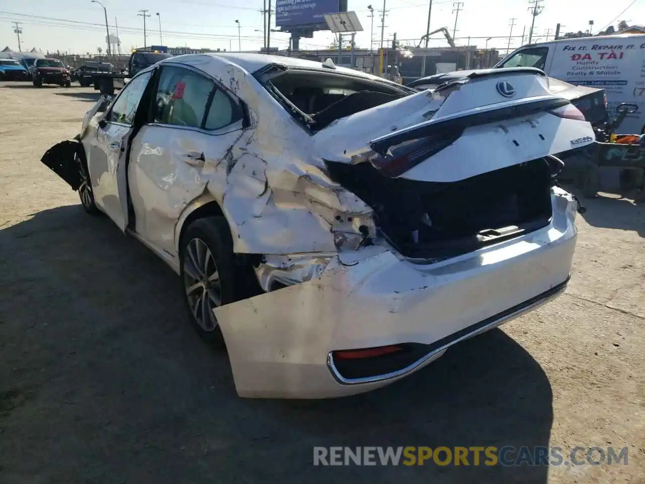 3 Photograph of a damaged car 58AB21B16KU002222 LEXUS ES300 2019