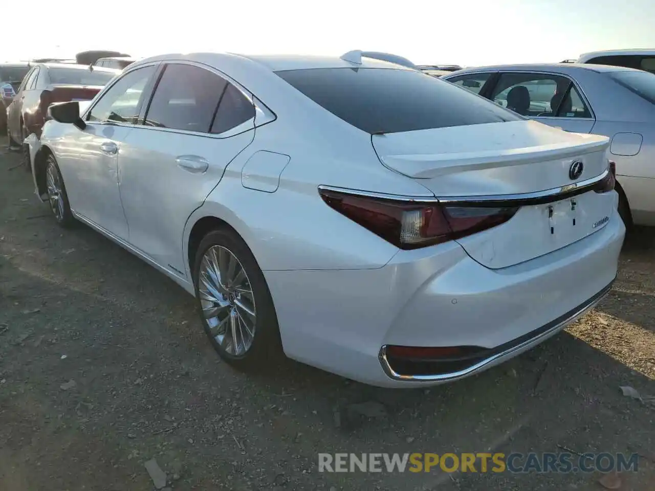 3 Photograph of a damaged car 58AB21B16KU003337 LEXUS ES300 2019