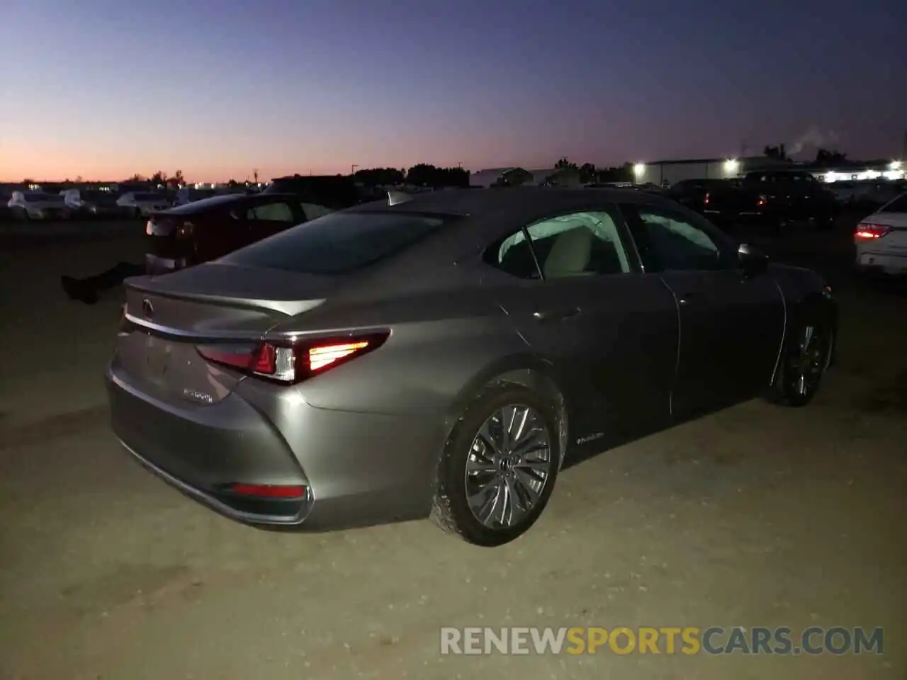 3 Photograph of a damaged car 58AB21B16KU003368 LEXUS ES300 2019