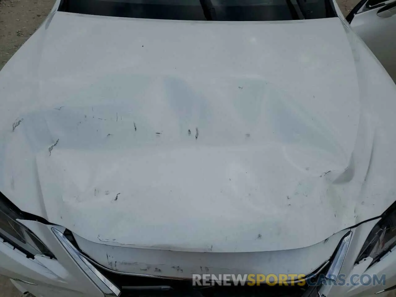 11 Photograph of a damaged car 58AB21B18KU004120 LEXUS ES300 2019