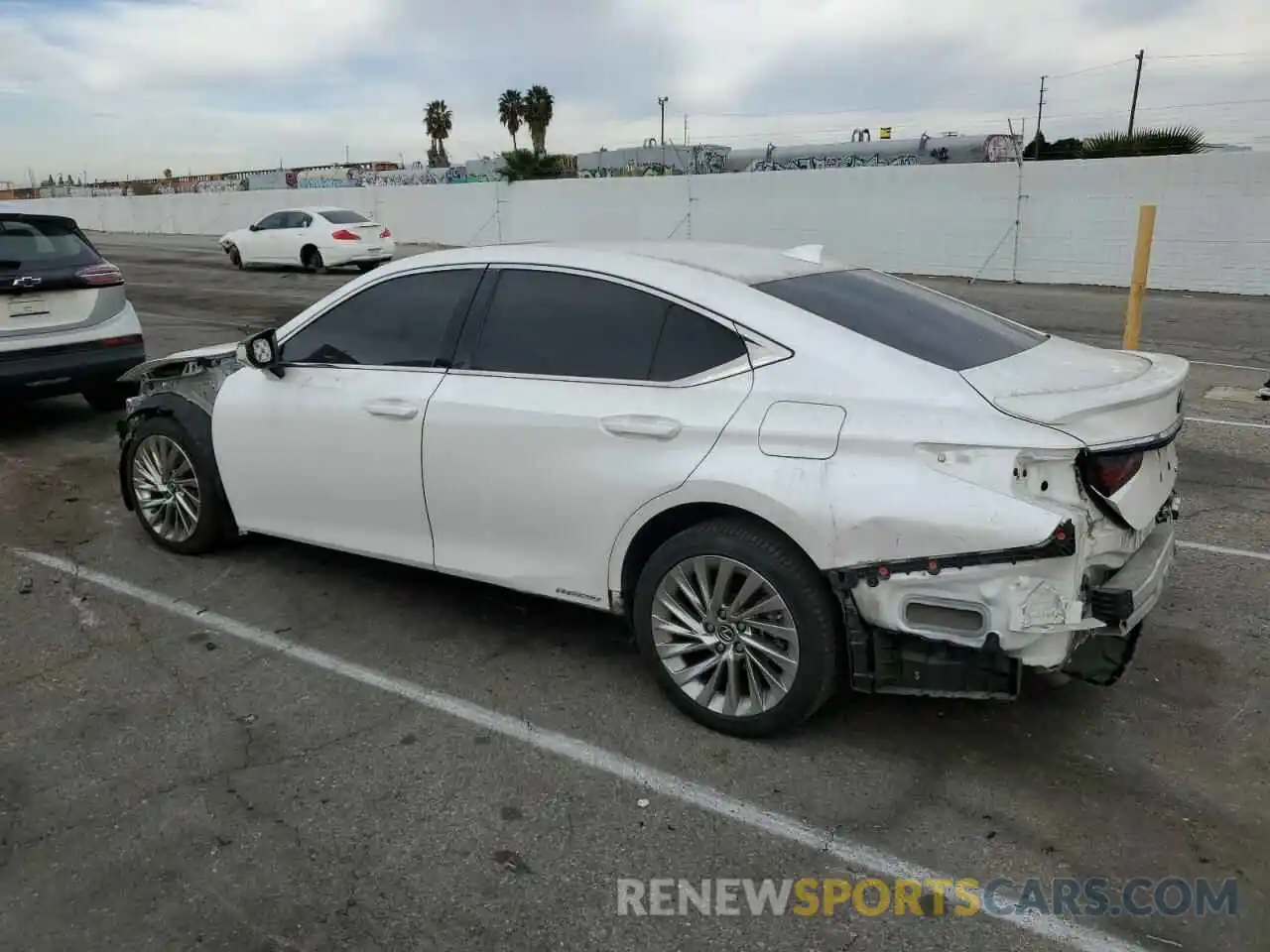 2 Photograph of a damaged car 58AB21B1XKU001994 LEXUS ES300 2019