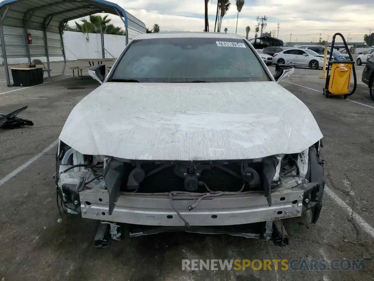 5 Photograph of a damaged car 58AB21B1XKU001994 LEXUS ES300 2019