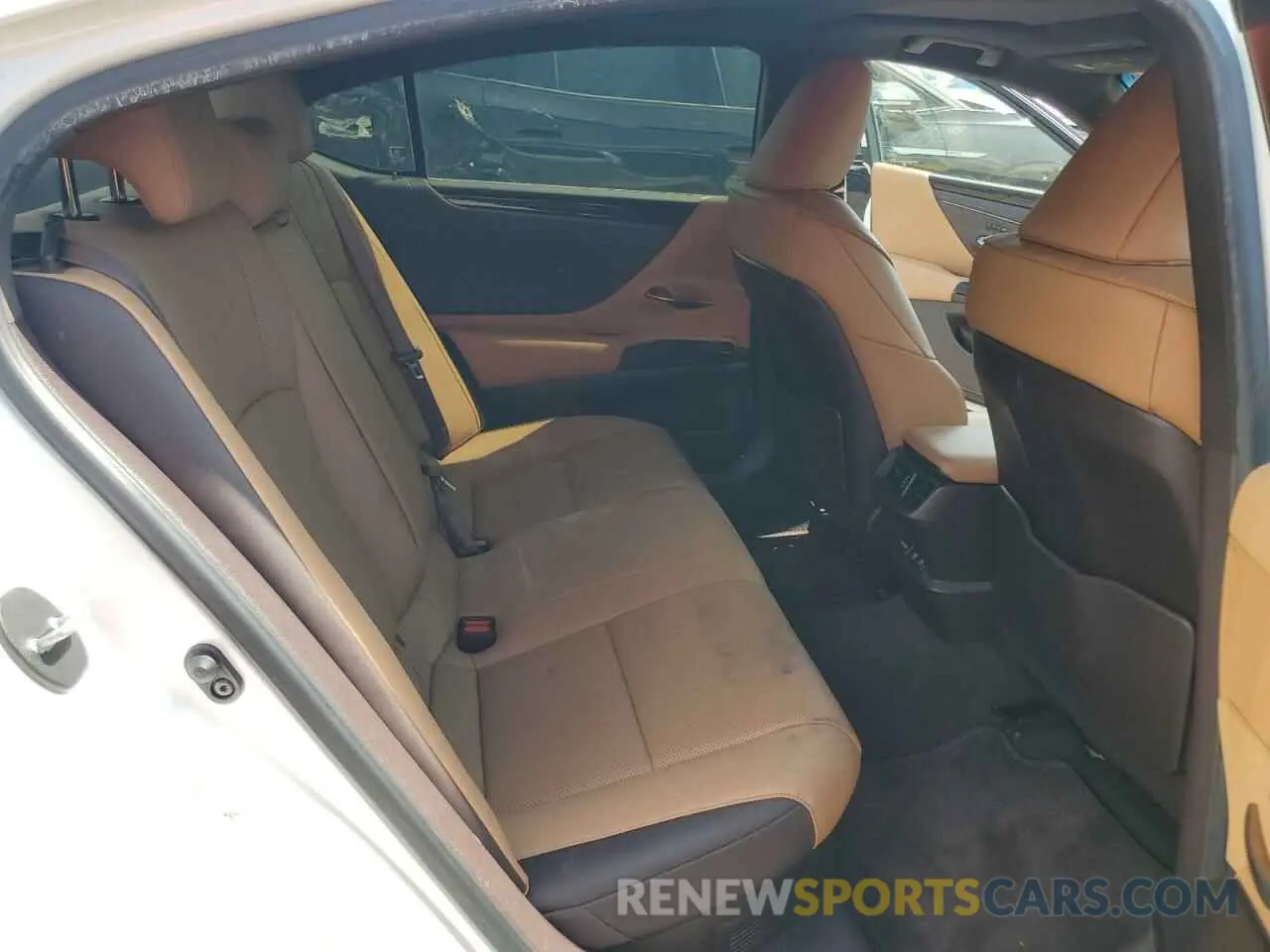 10 Photograph of a damaged car JTHB21B10K2001721 LEXUS ES300 2019