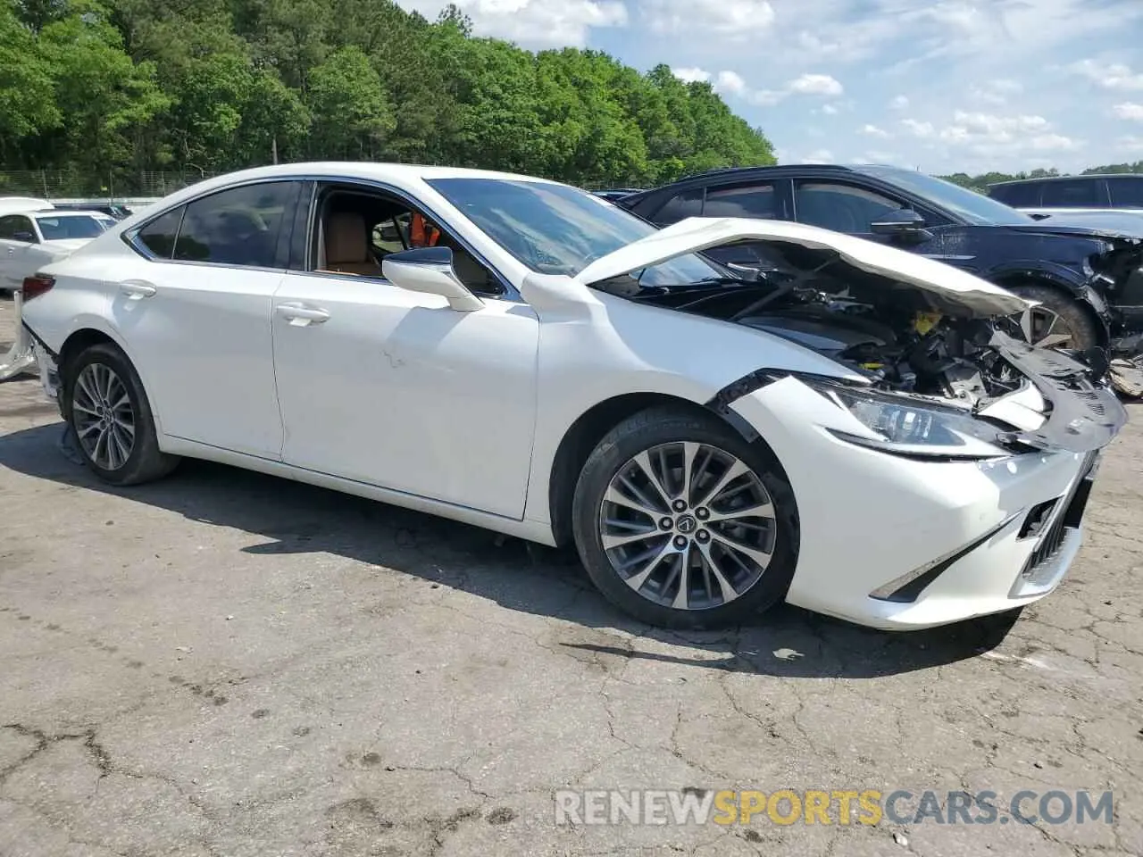 4 Photograph of a damaged car JTHB21B10K2001721 LEXUS ES300 2019