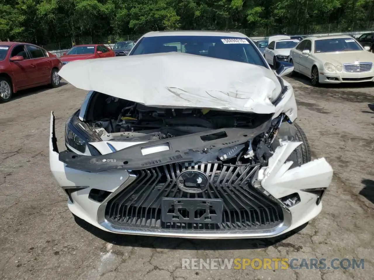 5 Photograph of a damaged car JTHB21B10K2001721 LEXUS ES300 2019