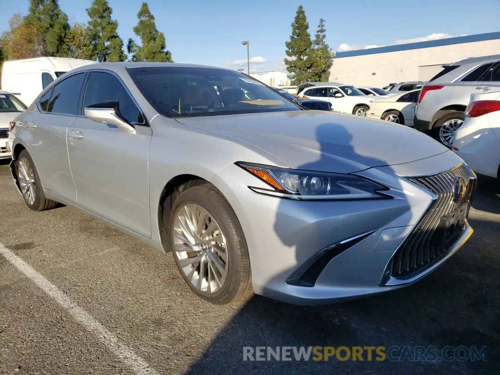 1 Photograph of a damaged car JTHB21B10K2038235 LEXUS ES300 2019